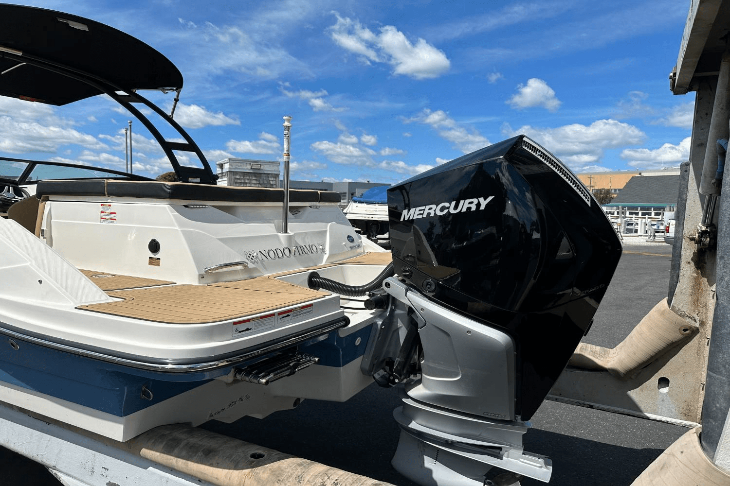 2023 Sea Ray 230 SPX-OB Image Thumbnail #15