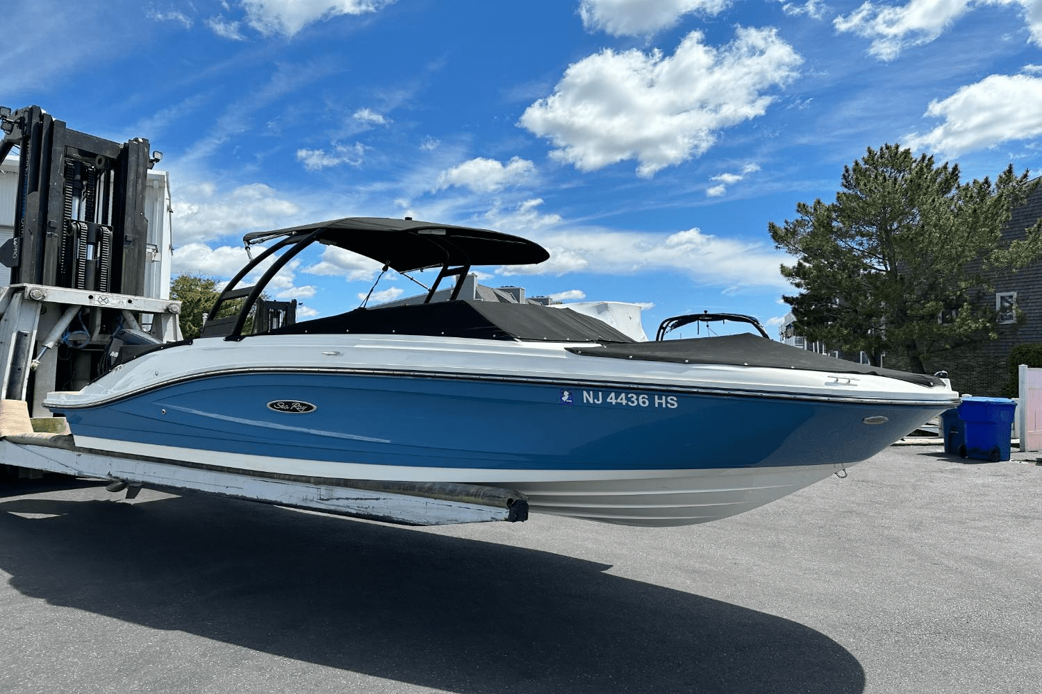 2023 Sea Ray 230 SPX-OB Image Thumbnail #3