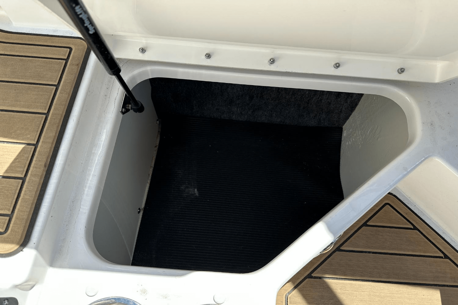 2023 Sea Ray 230 SPX-OB Image Thumbnail #41