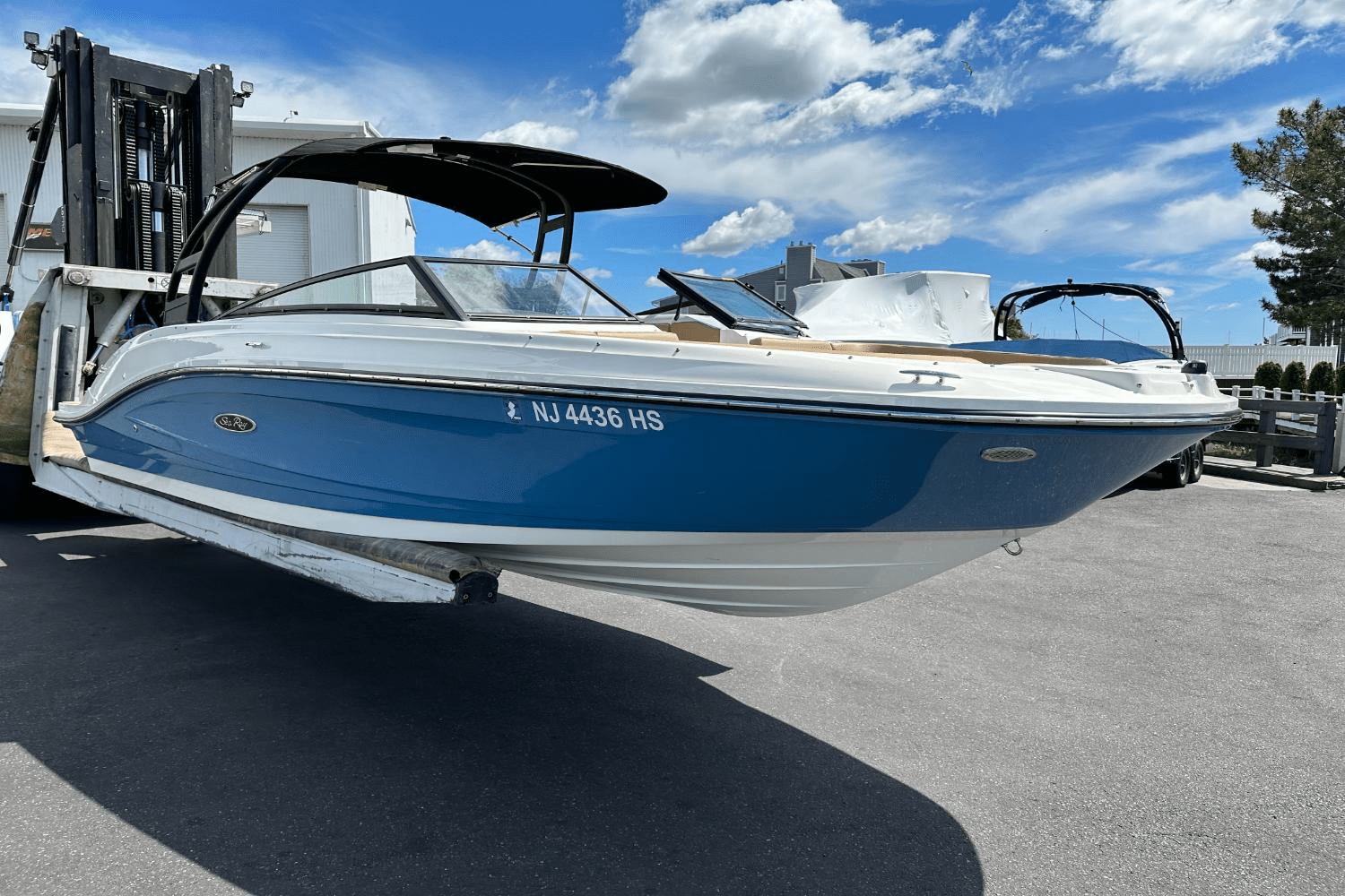 2023 Sea Ray 230 SPX-OB Image Thumbnail #4