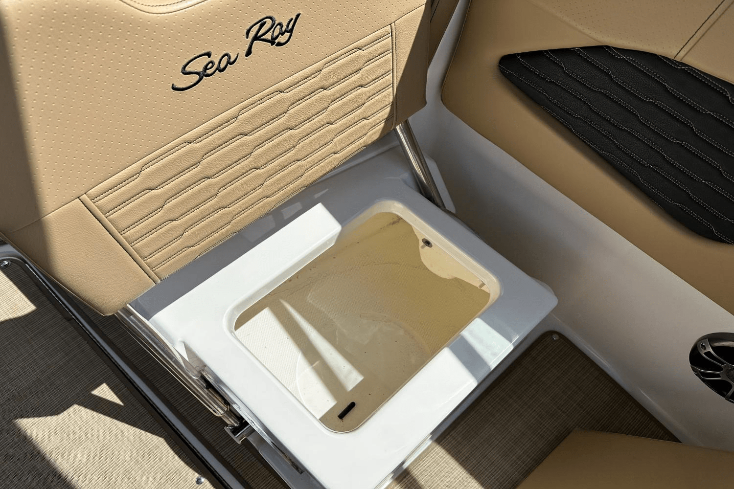 2023 Sea Ray 230 SPX-OB Image Thumbnail #27