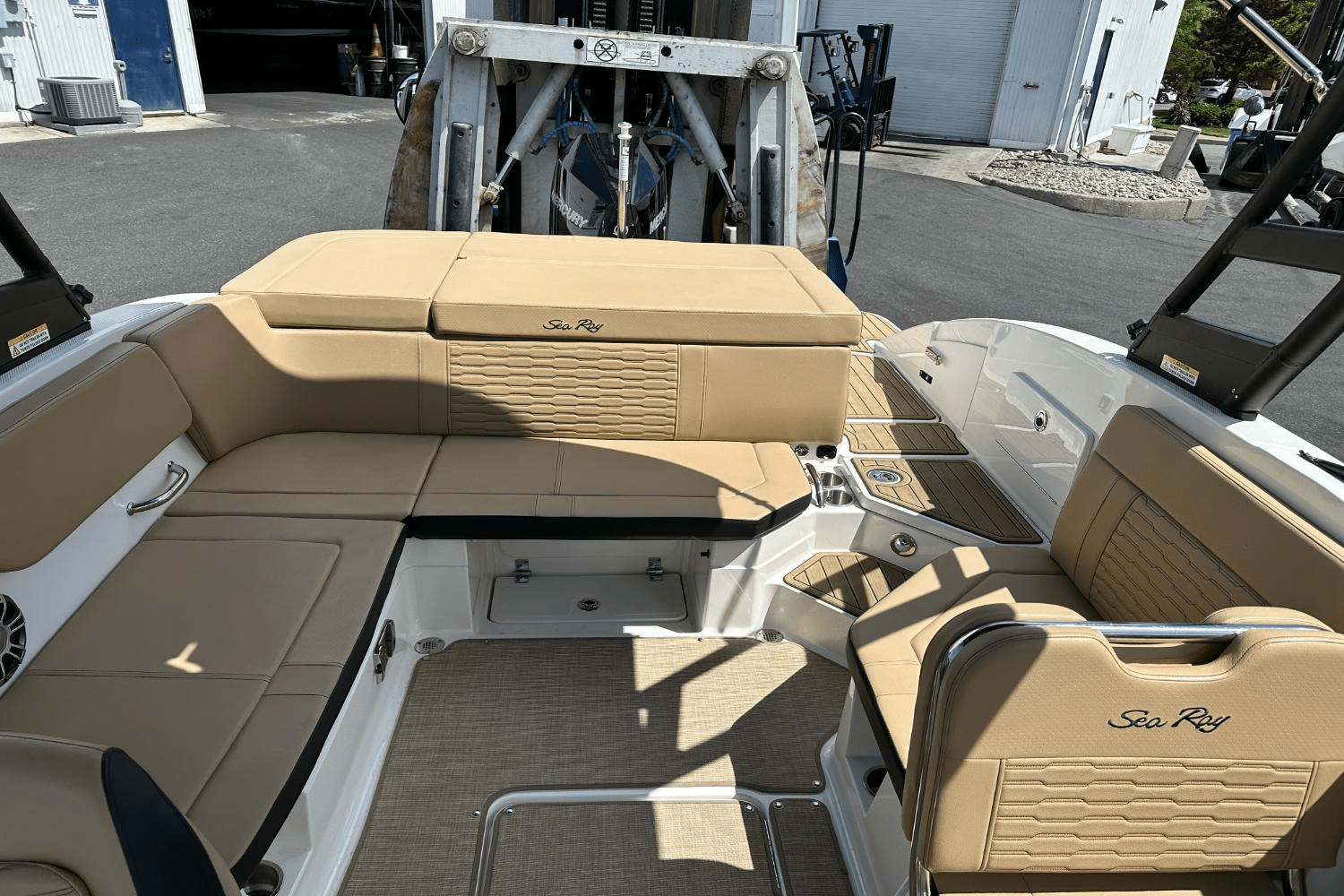 2023 Sea Ray 230 SPX-OB Image Thumbnail #24