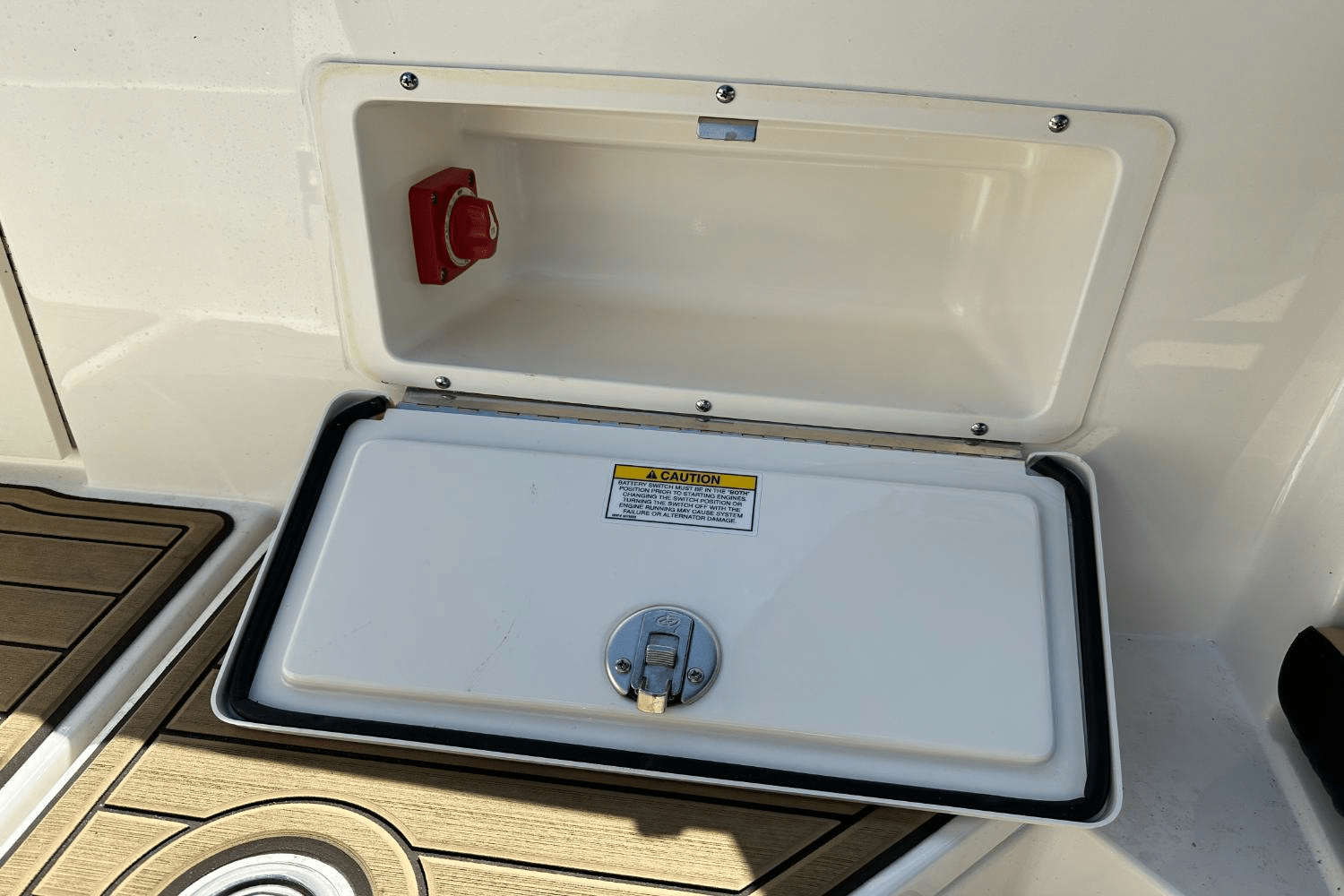 2023 Sea Ray 230 SPX-OB Image Thumbnail #40
