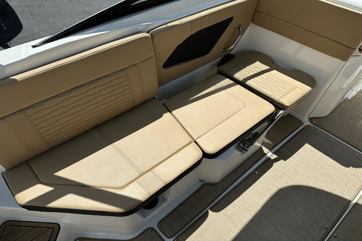 2023 Sea Ray 230 SPX-OB Image Thumbnail #25