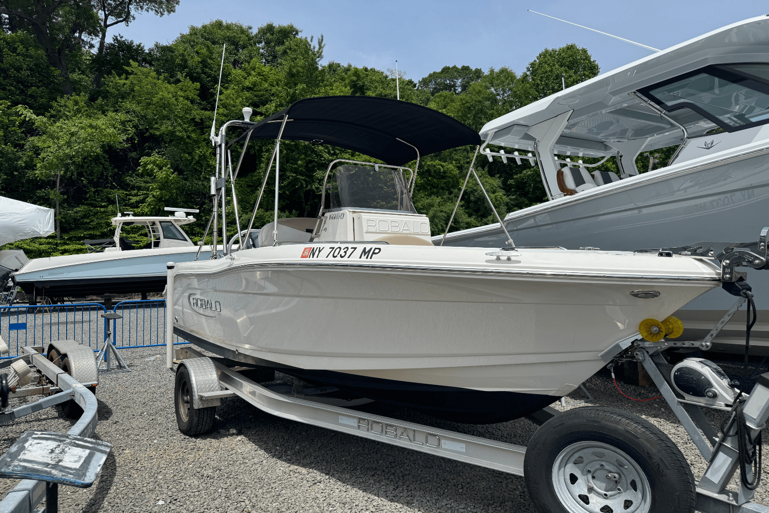 2020 Robalo R180 Image Thumbnail #1