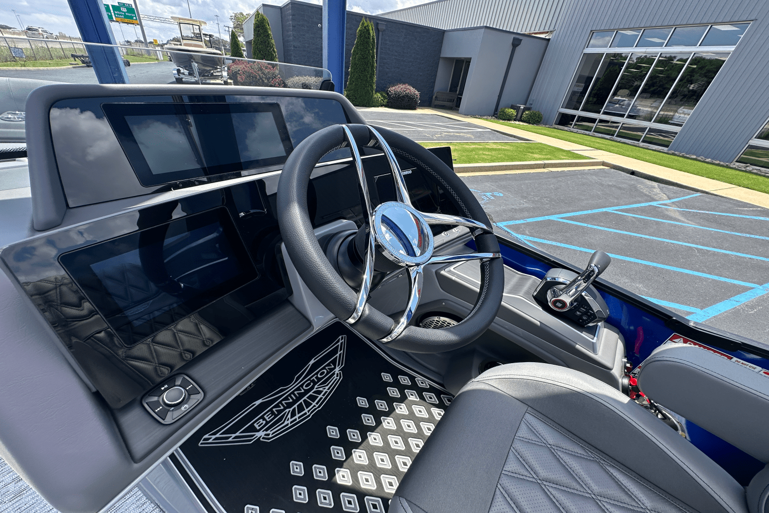 2026 Bennington 25Q Image Thumbnail #12