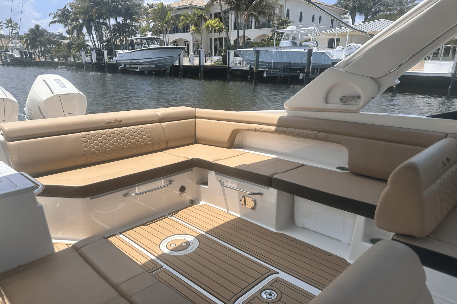 2023 Sea Ray 290 SDX OB Image Thumbnail #9