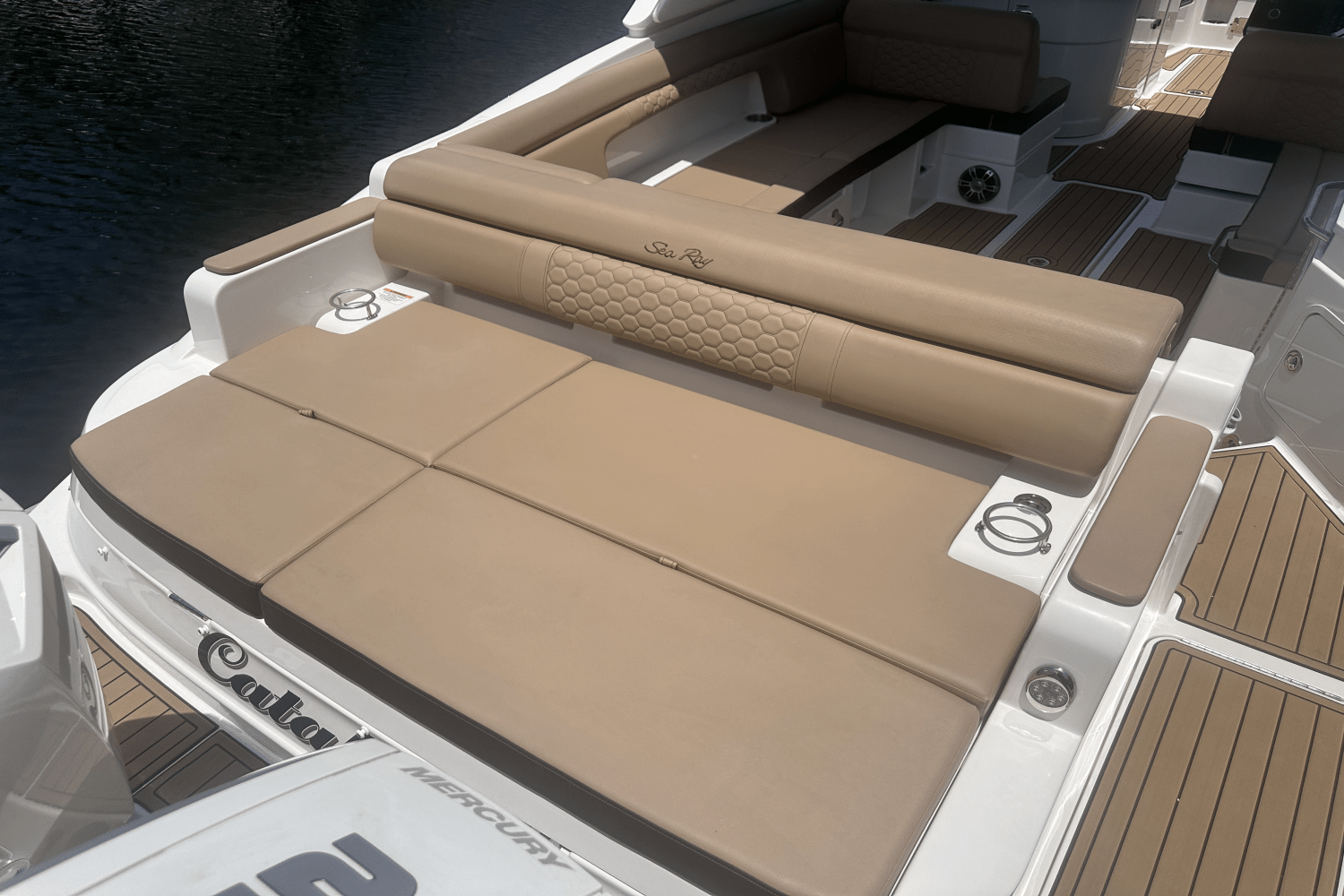 2023 Sea Ray 290 SDX OB Image Thumbnail #14