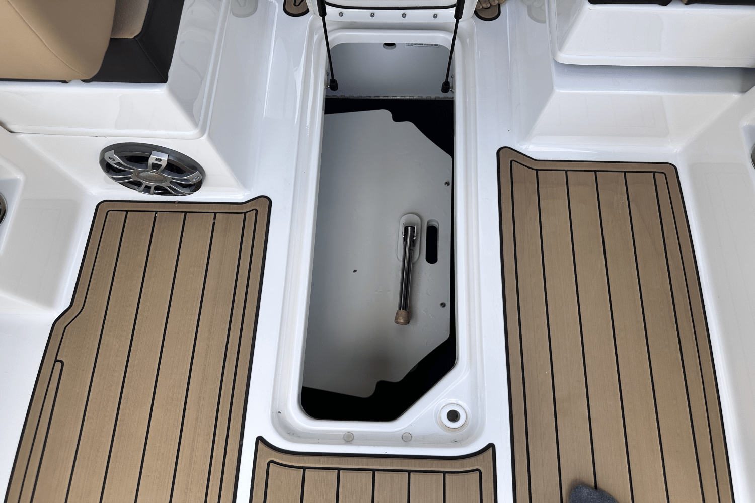 2023 Sea Ray 290 SDX OB Image Thumbnail #27