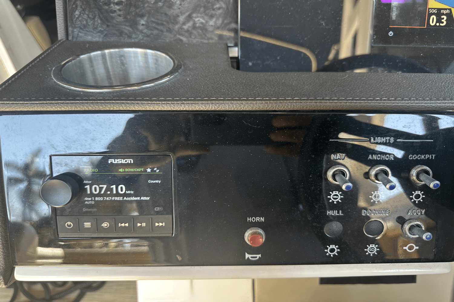 2021 Sea Ray SDX 270 OB Image Thumbnail #19