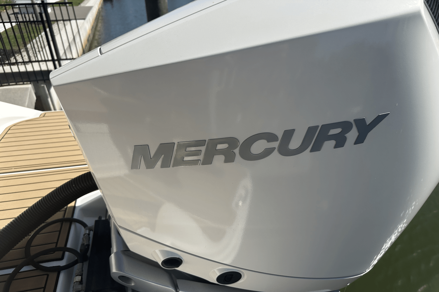 2021 Sea Ray SDX 270 OB Image Thumbnail #6