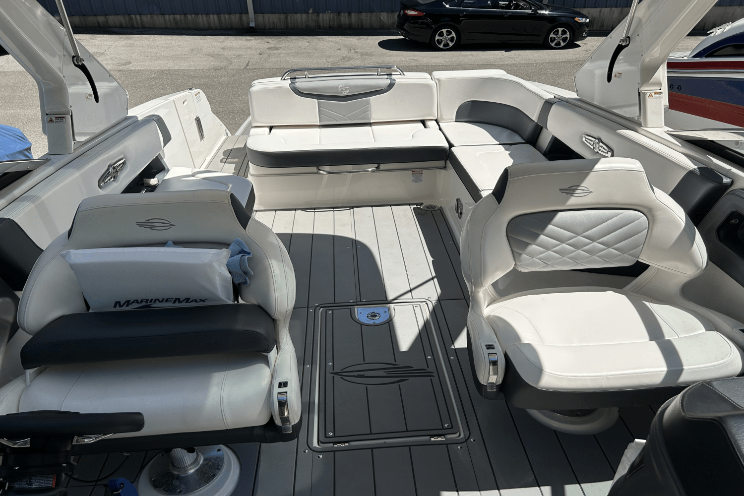 2021 Chaparral 30 SURF Image Thumbnail #11