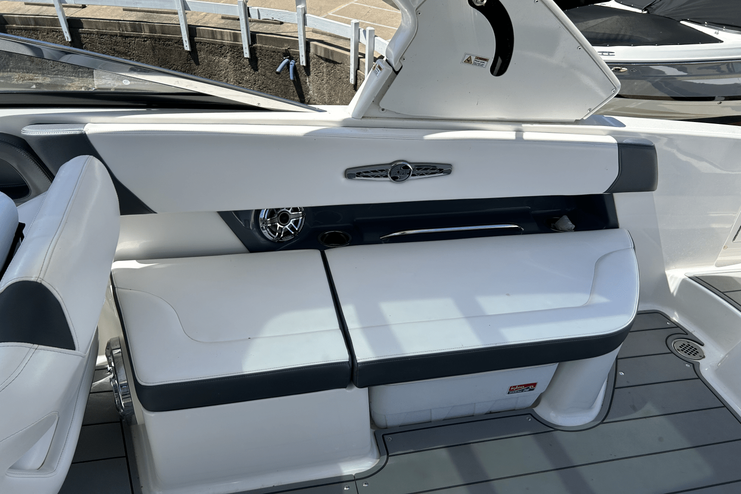 2021 Chaparral 30 SURF Image Thumbnail #7