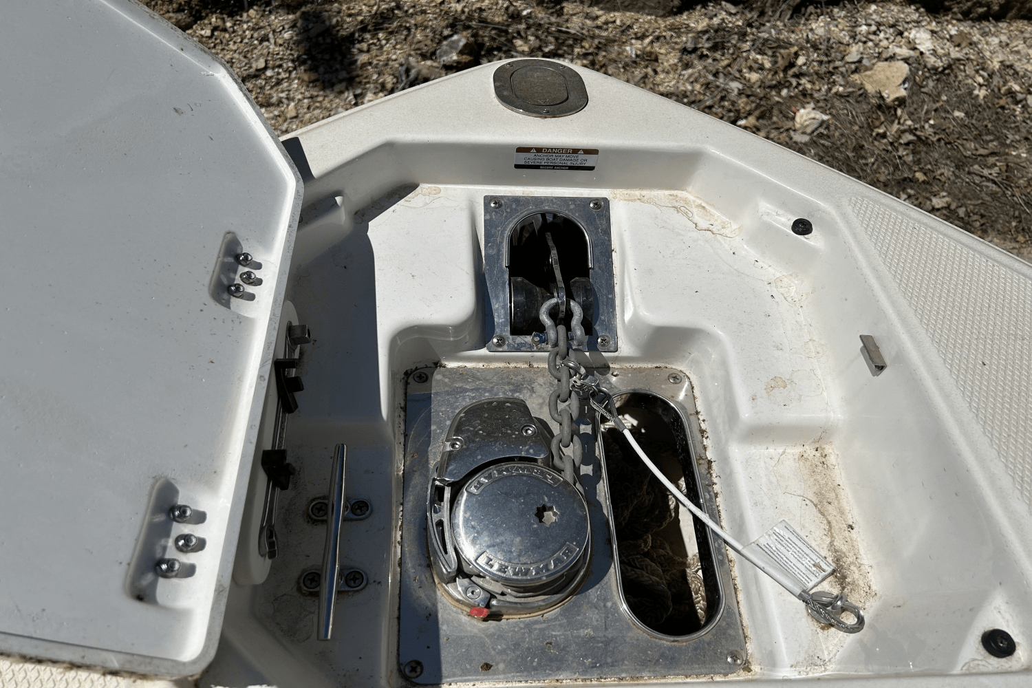 2021 Chaparral 30 SURF Image Thumbnail #6