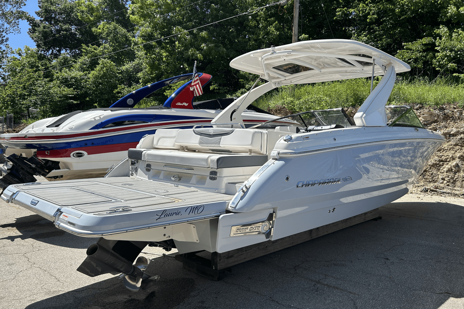 2021 Chaparral 30 SURF Image Thumbnail #13