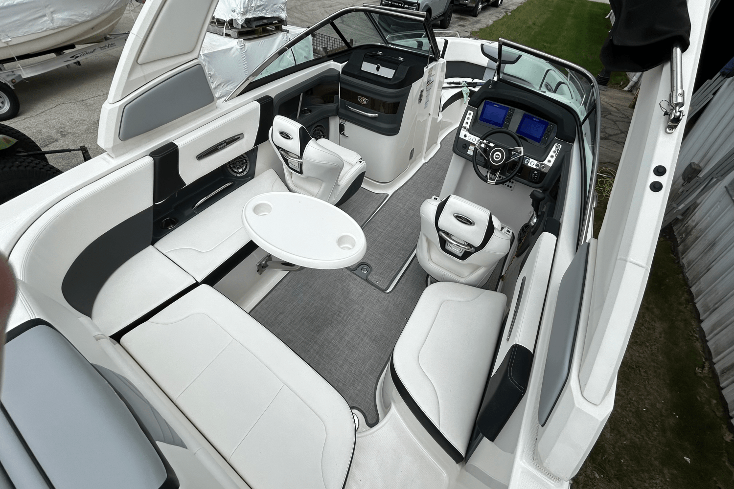 2022 Chaparral 267 SSX Image Thumbnail #9