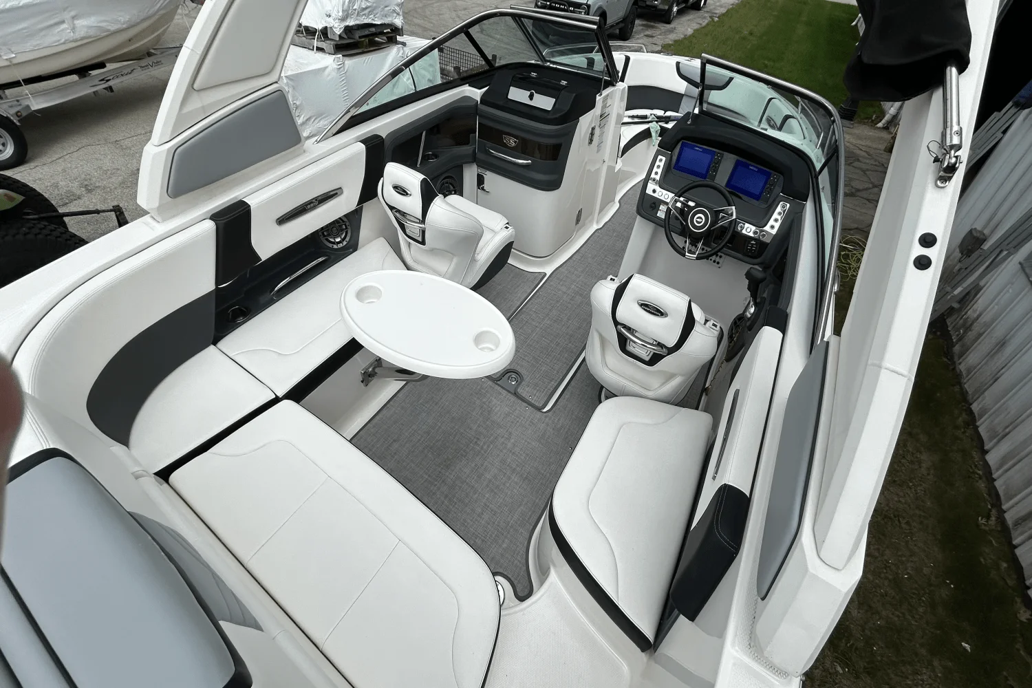 2022 Chaparral 267 SSX Image Thumbnail #9