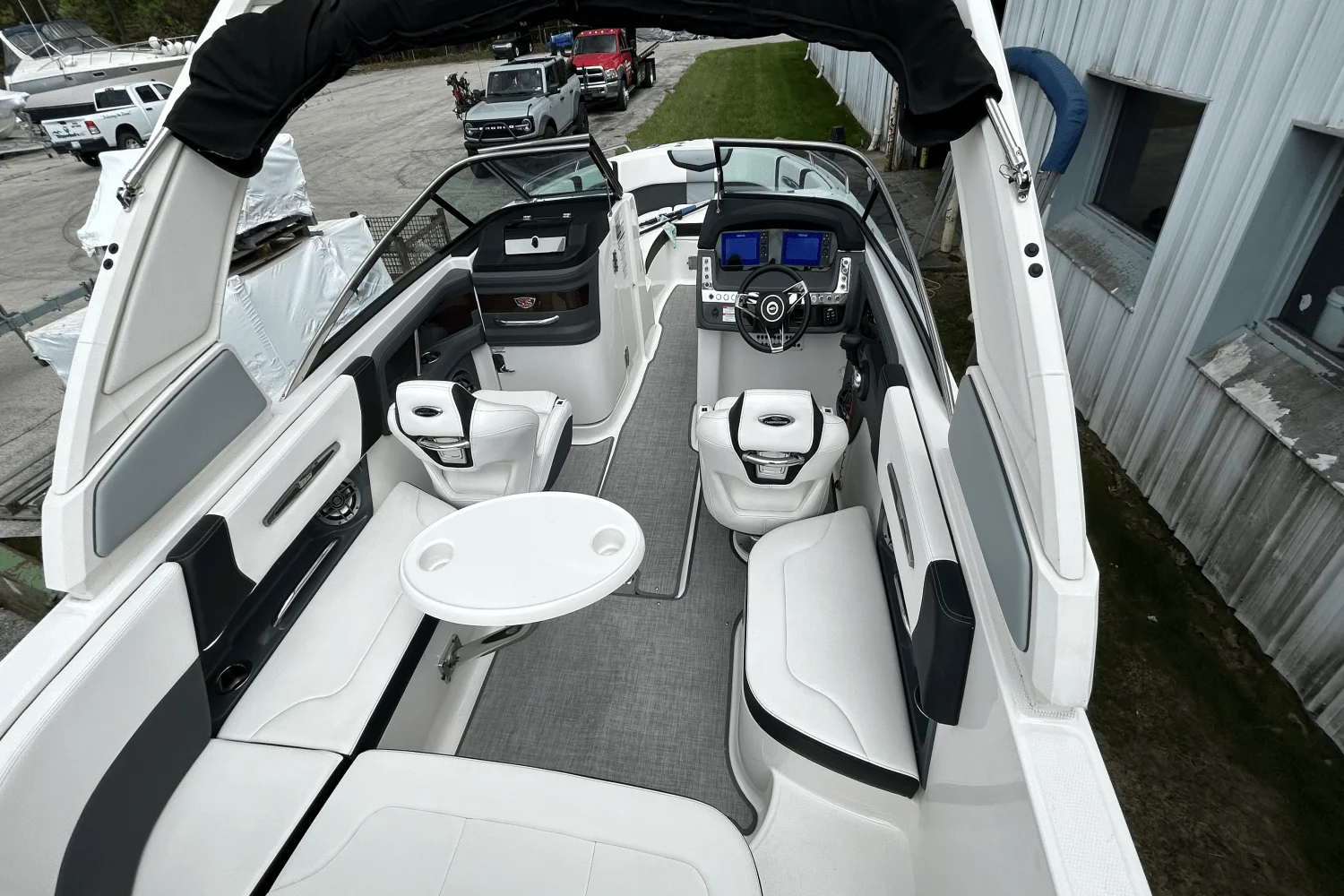 2022 Chaparral 267 SSX Image Thumbnail #11