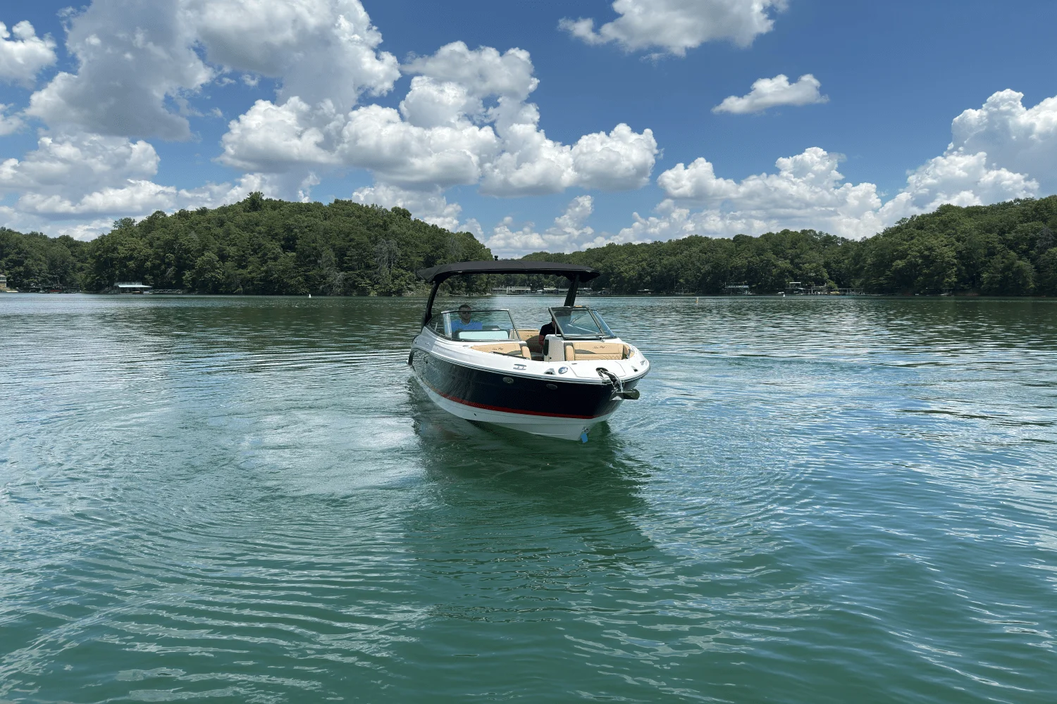 2026 Sea Ray SLX 280 Image Thumbnail #2