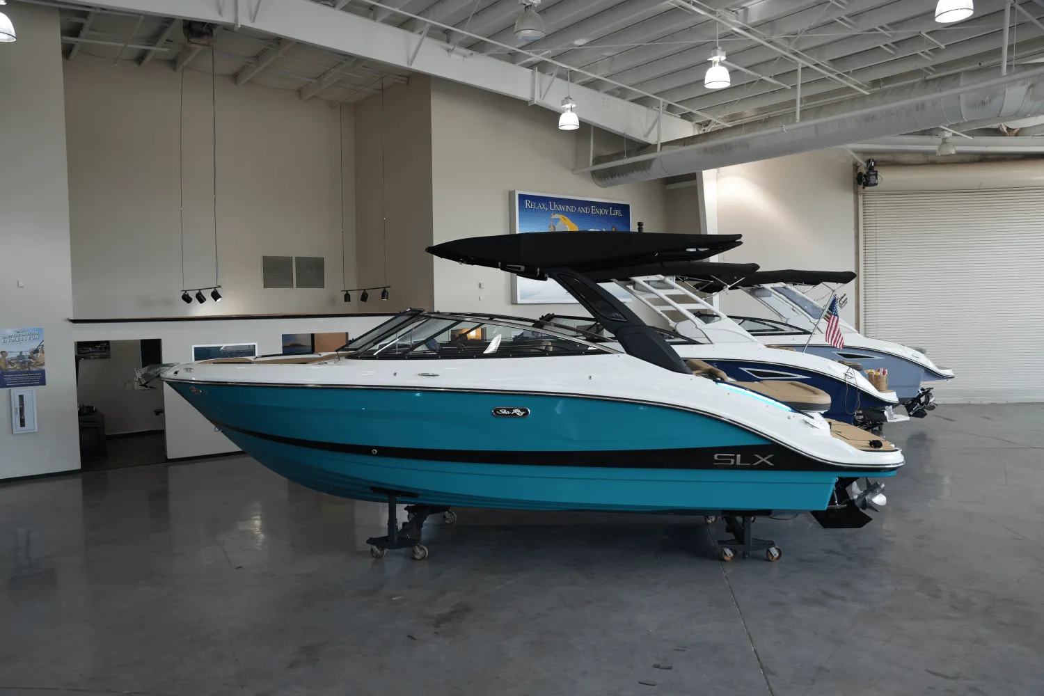 2026 Sea Ray SLX 260 Image Thumbnail #1