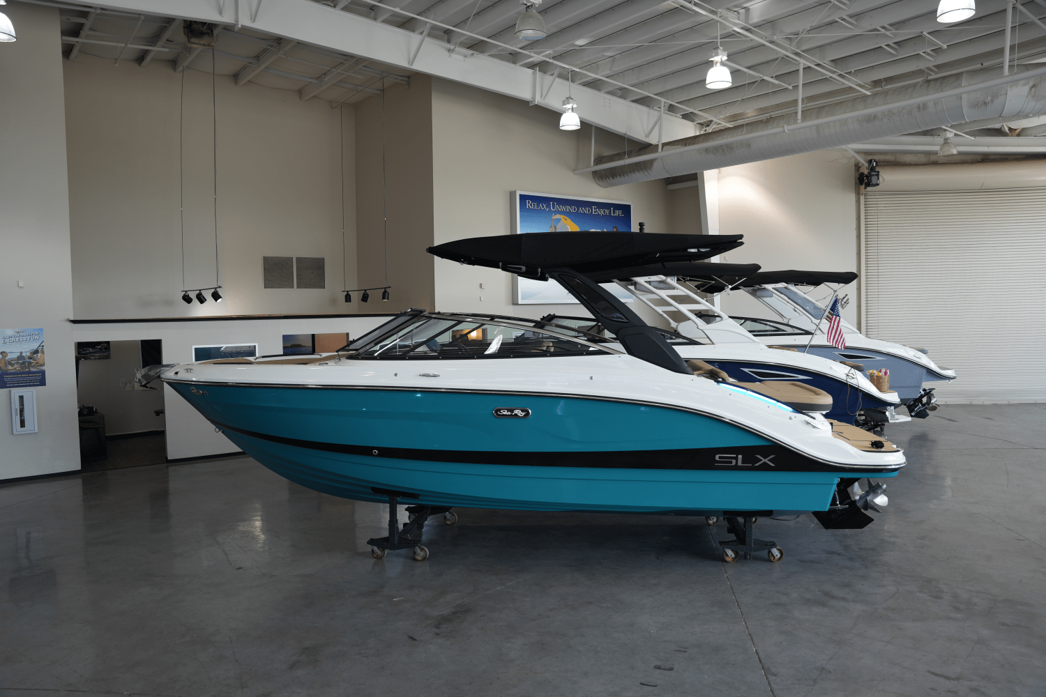 2026 Sea Ray SLX 260 Image Thumbnail #1