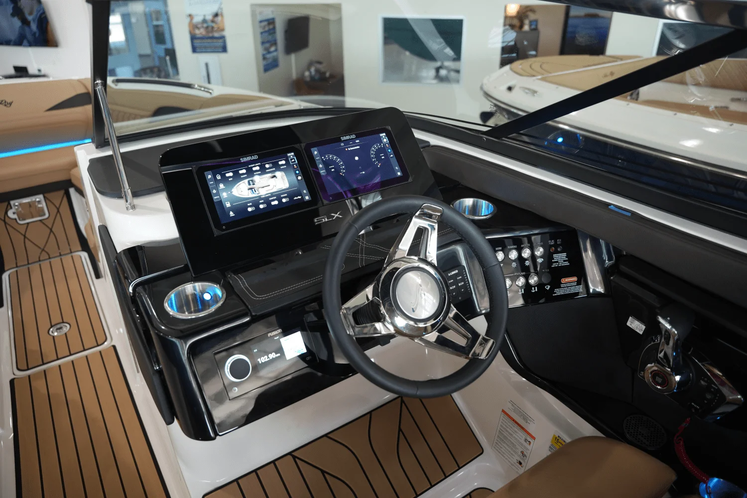 2026 Sea Ray SLX 260 Image Thumbnail #18