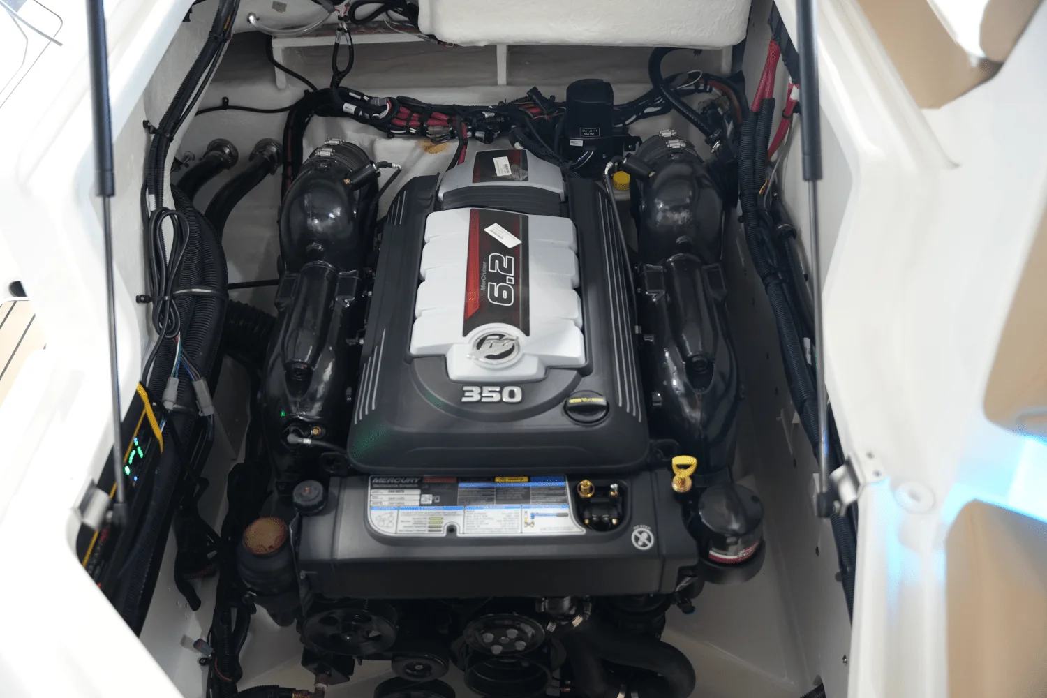 2026 Sea Ray SLX 260 Image Thumbnail #39