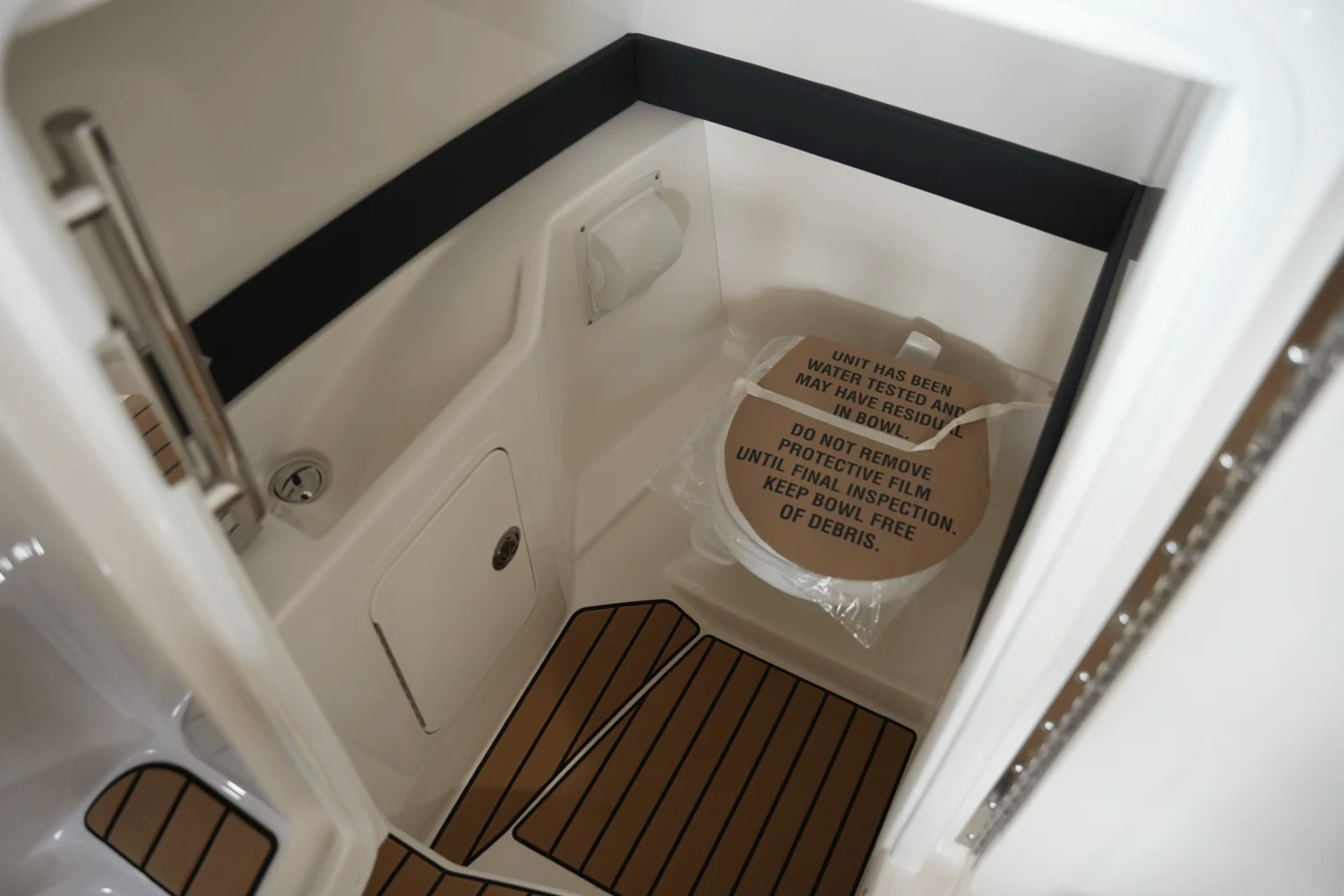 2026 Sea Ray SLX 260 Image Thumbnail #24