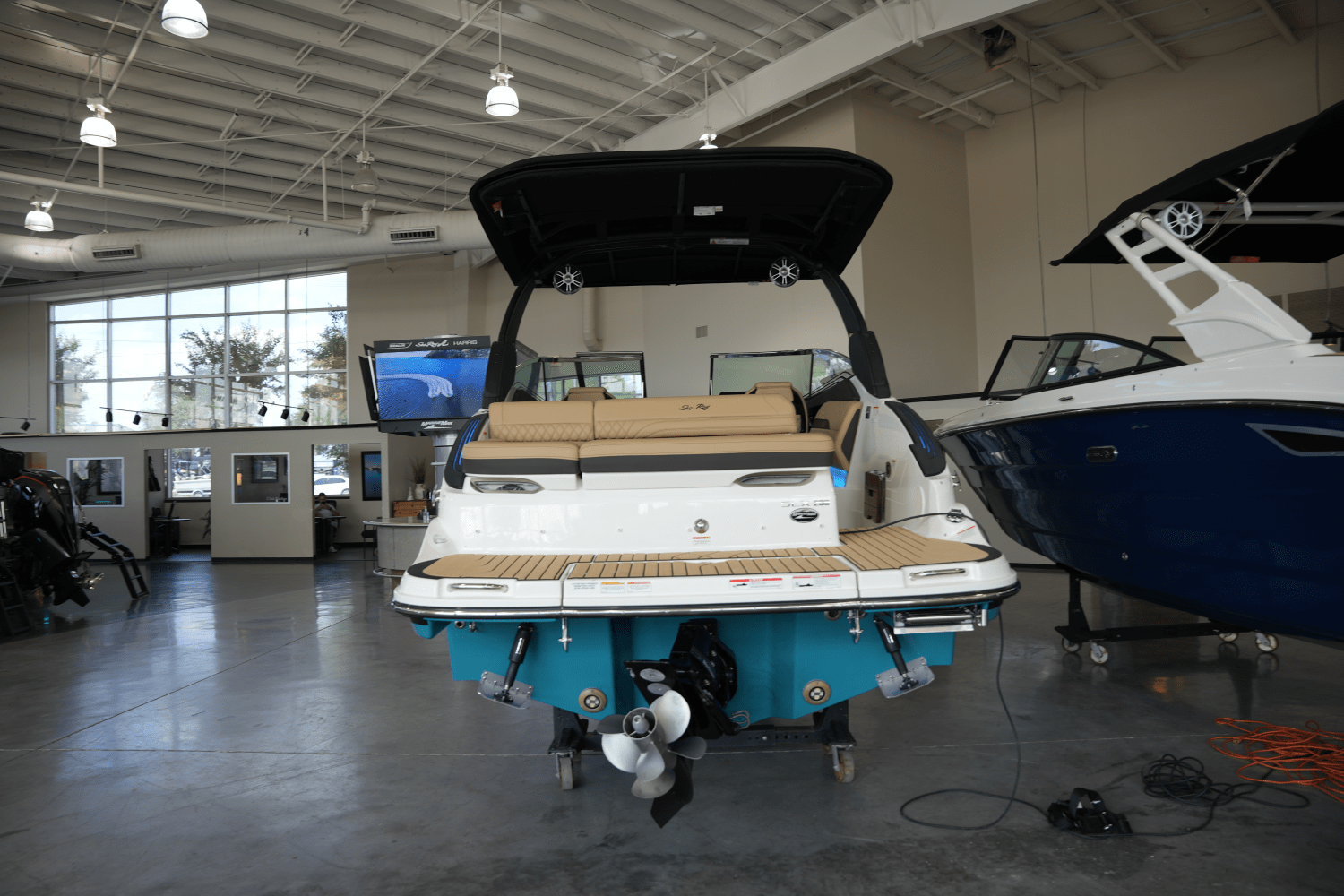 2026 Sea Ray SLX 260 Image Thumbnail #5