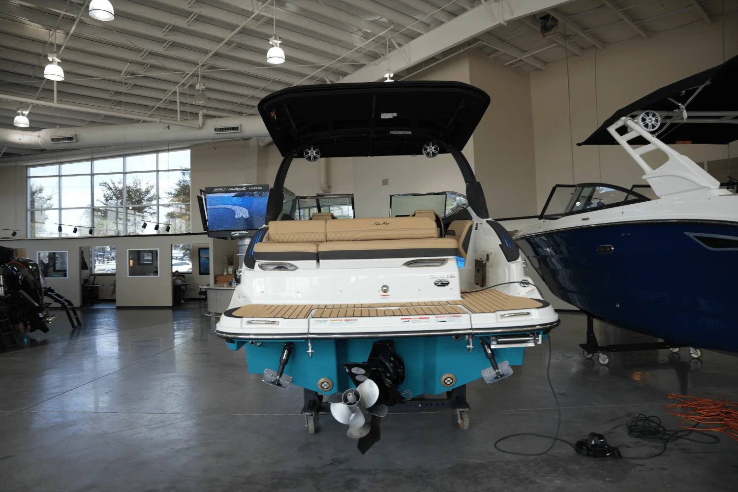 2026 Sea Ray SLX 260 Image Thumbnail #5