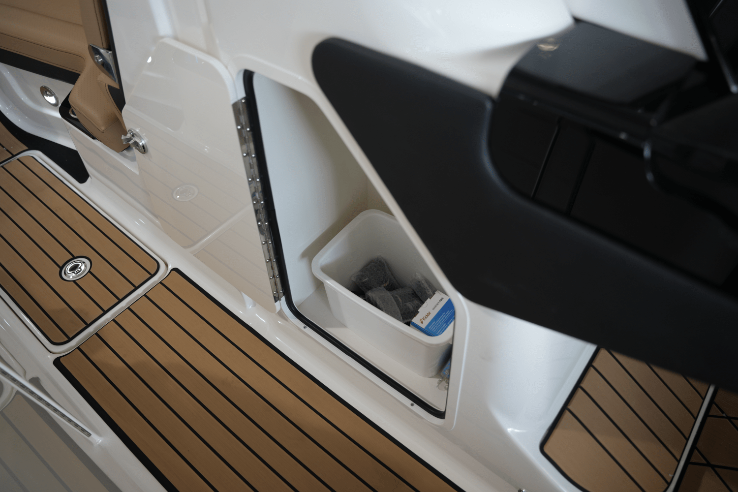 2026 Sea Ray SLX 260 Image Thumbnail #28