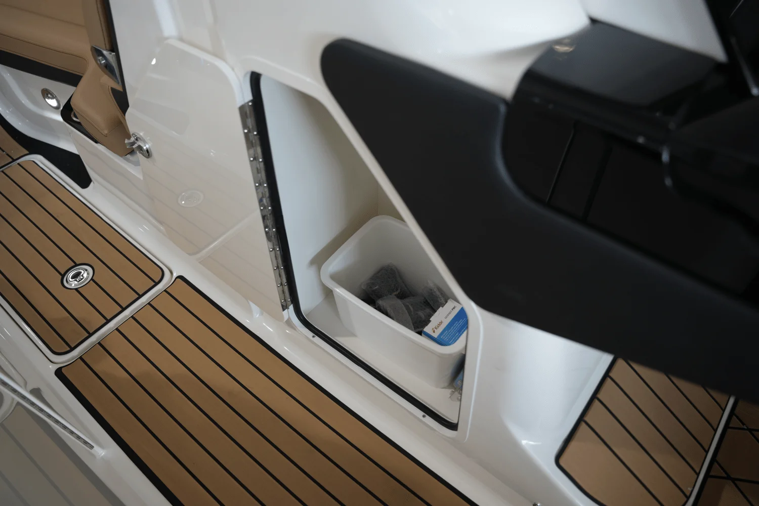 2026 Sea Ray SLX 260 Image Thumbnail #28