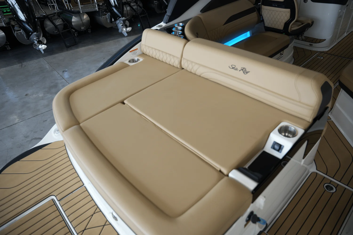 2026 Sea Ray SLX 260 Image Thumbnail #7