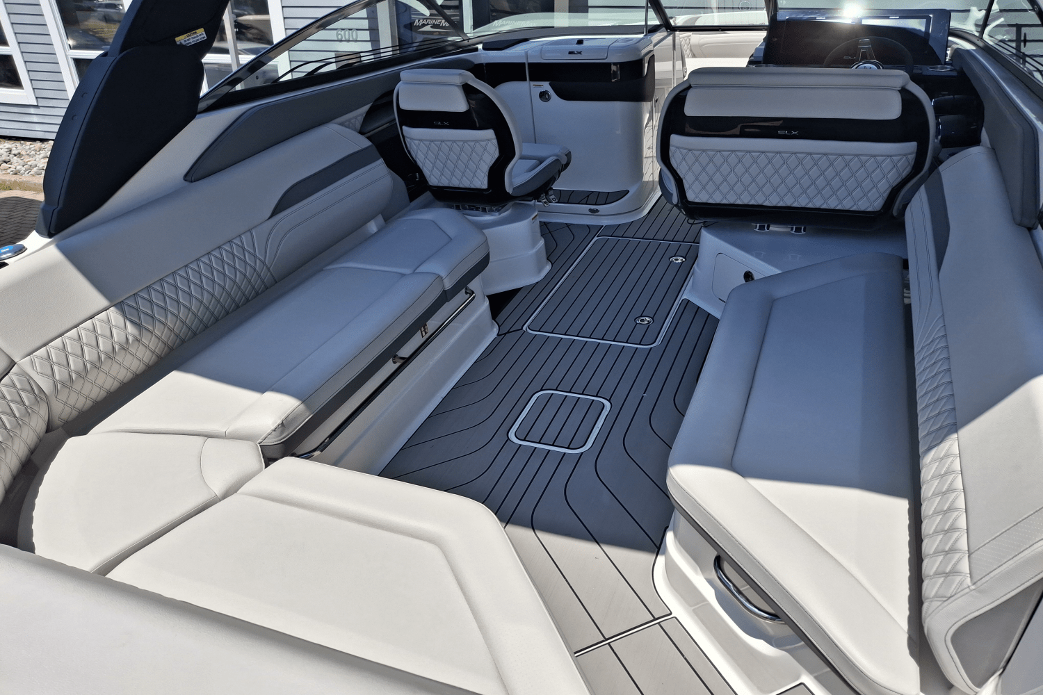 2026 Sea Ray 280SXO Image Thumbnail #25