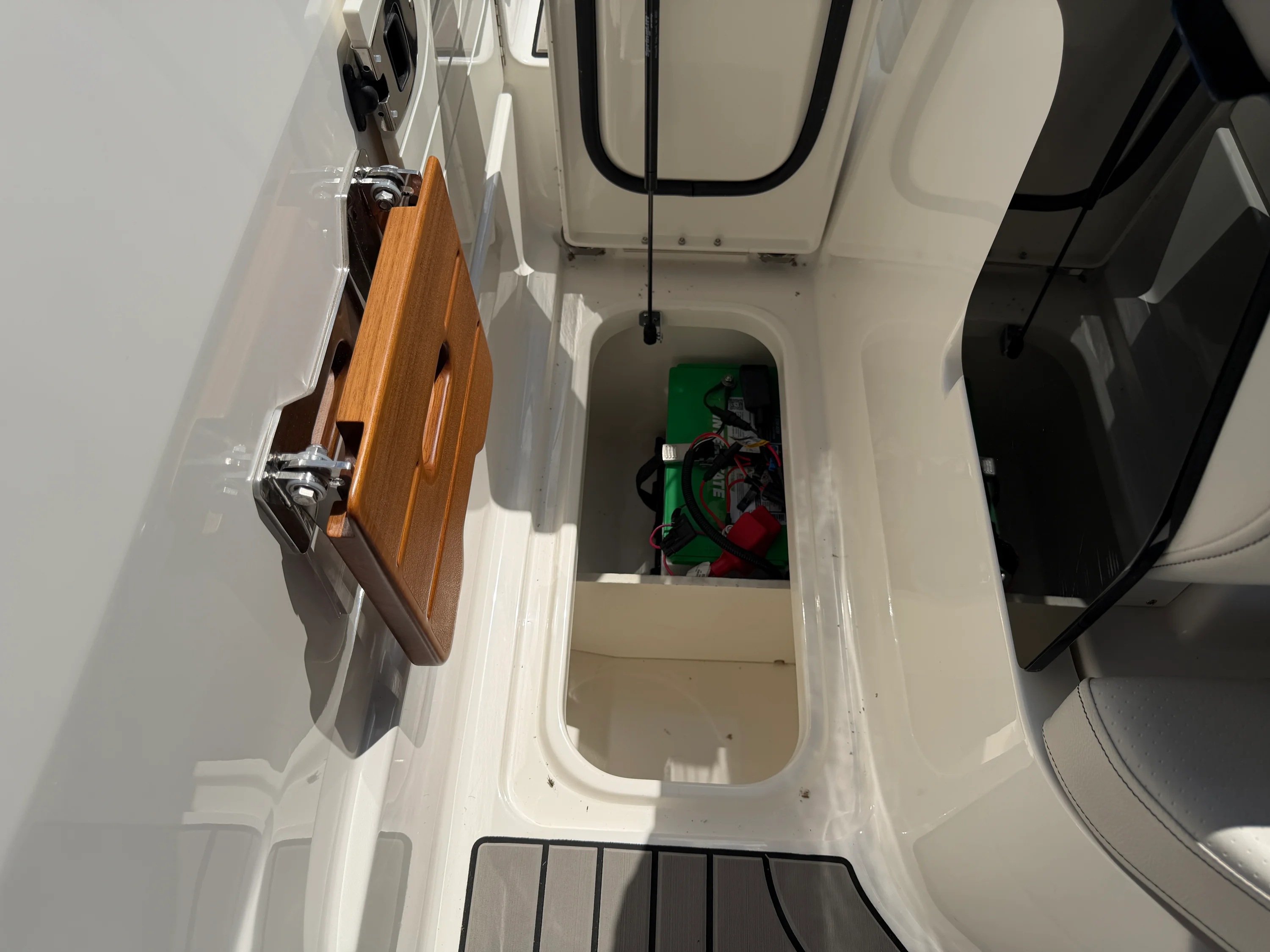 2026 Sea Ray SLX 260 Image Thumbnail #33