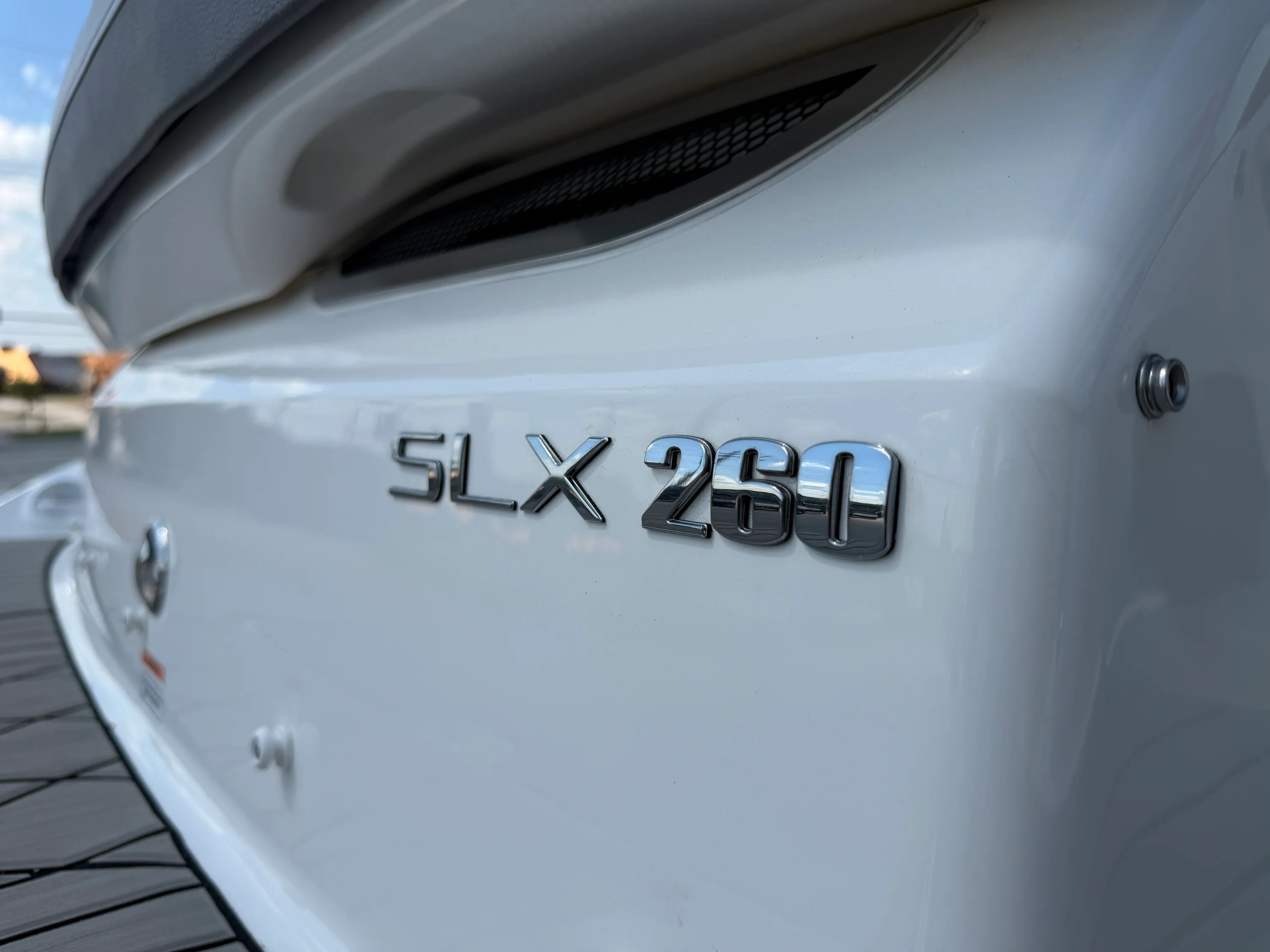 2026 Sea Ray SLX 260 Image Thumbnail #11