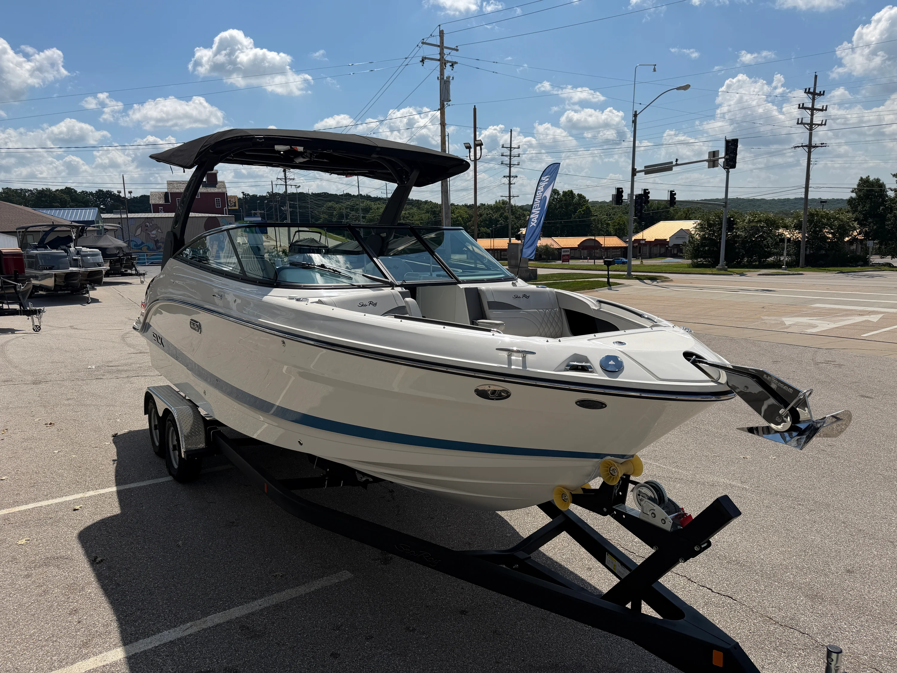 2026 Sea Ray SLX 260 Image Thumbnail #4