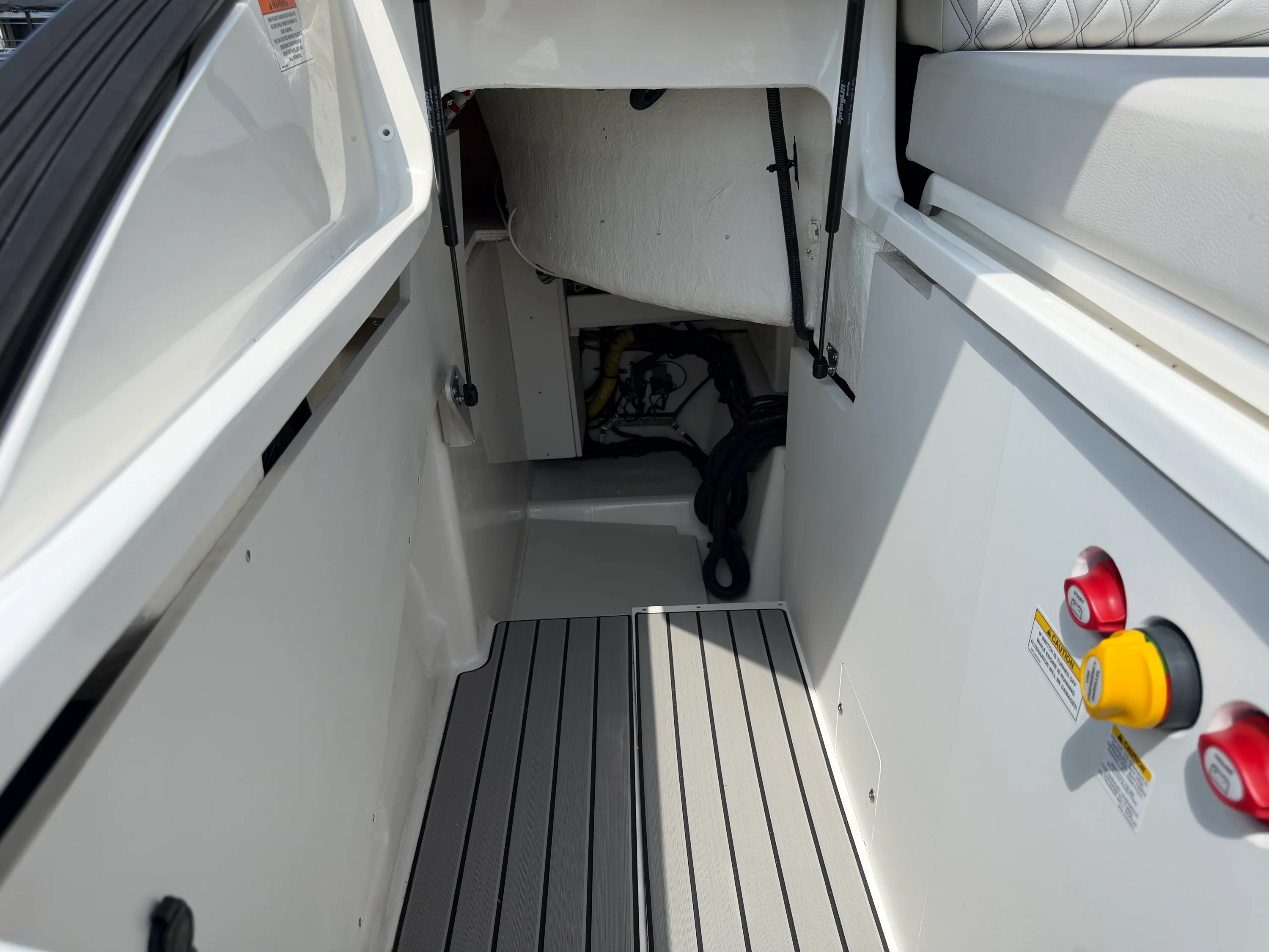 2026 Sea Ray SLX 260 Image Thumbnail #29