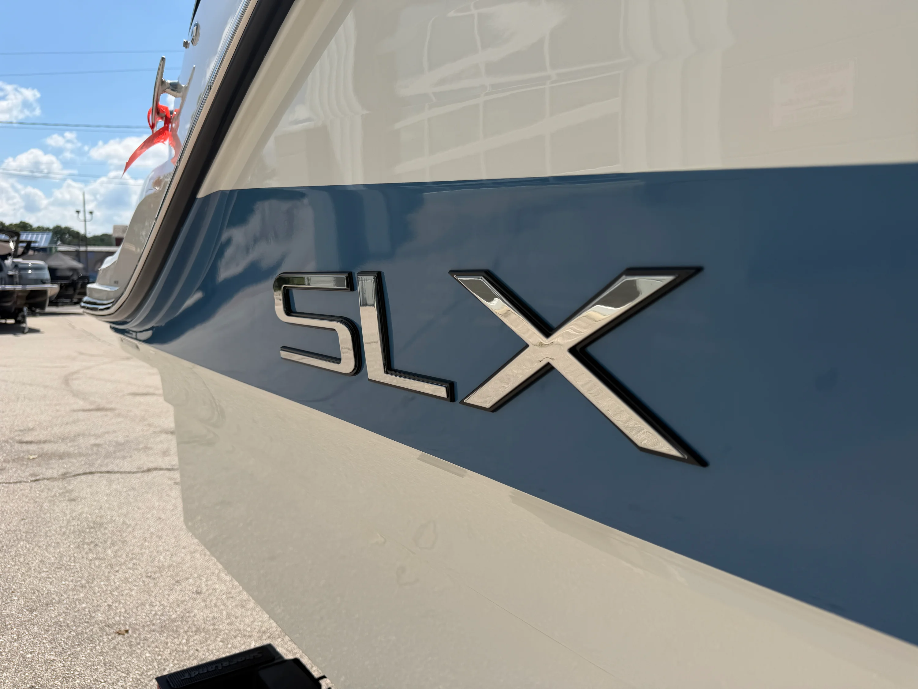 2026 Sea Ray SLX 260 Image Thumbnail #10