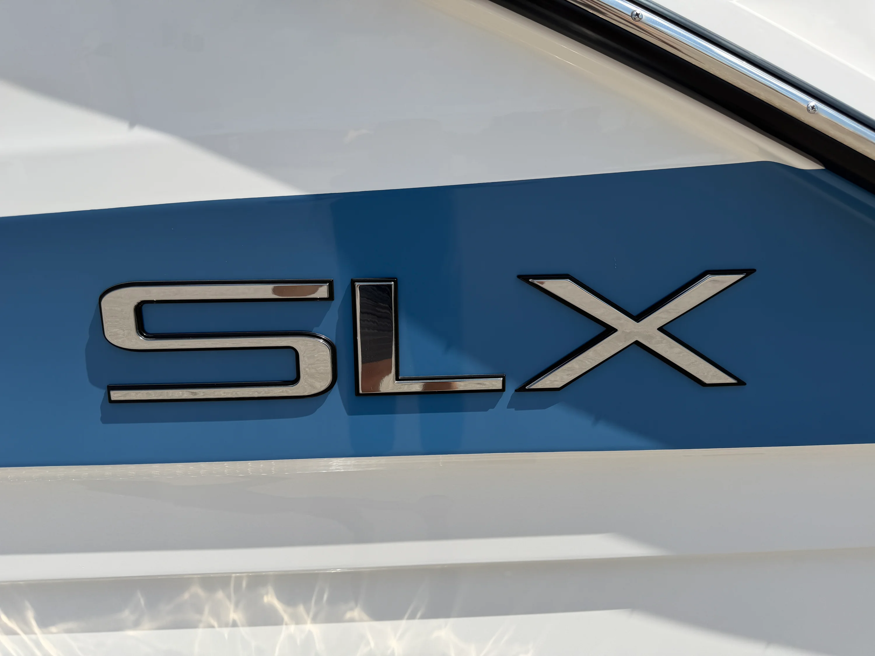 2026 Sea Ray SLX 260 Image Thumbnail #16