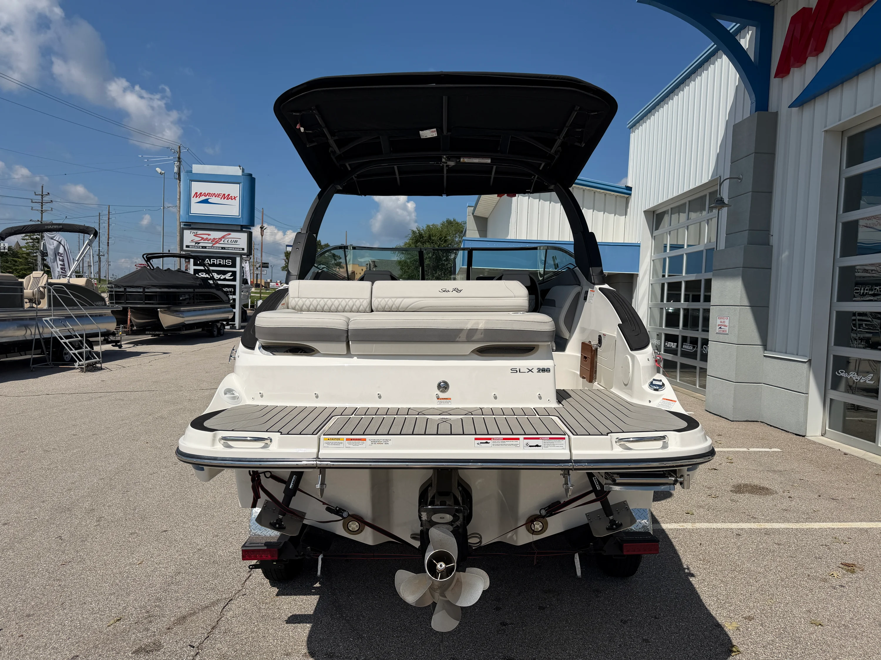 2026 Sea Ray SLX 260 Image Thumbnail #17