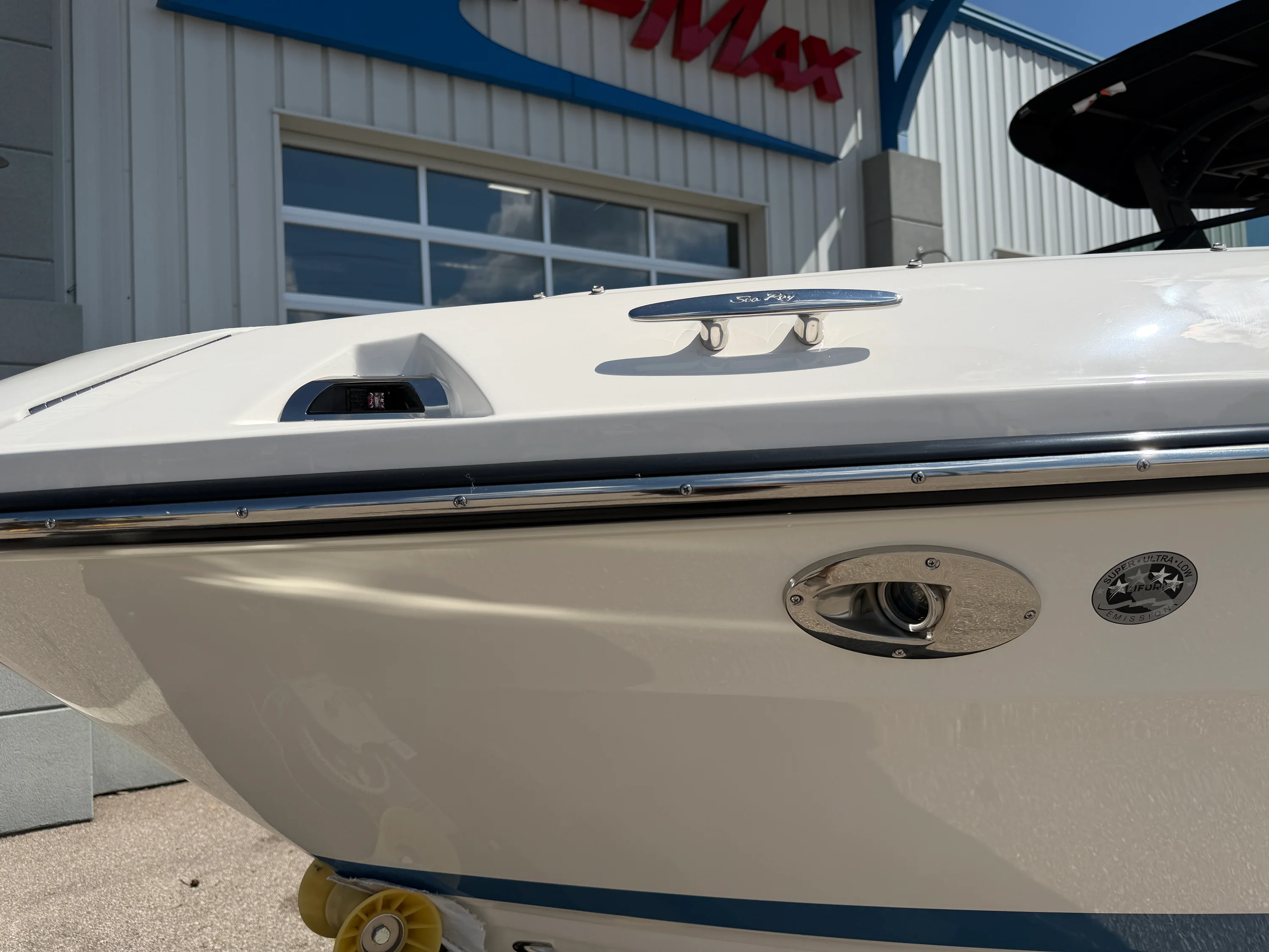2026 Sea Ray SLX 260 Image Thumbnail #15
