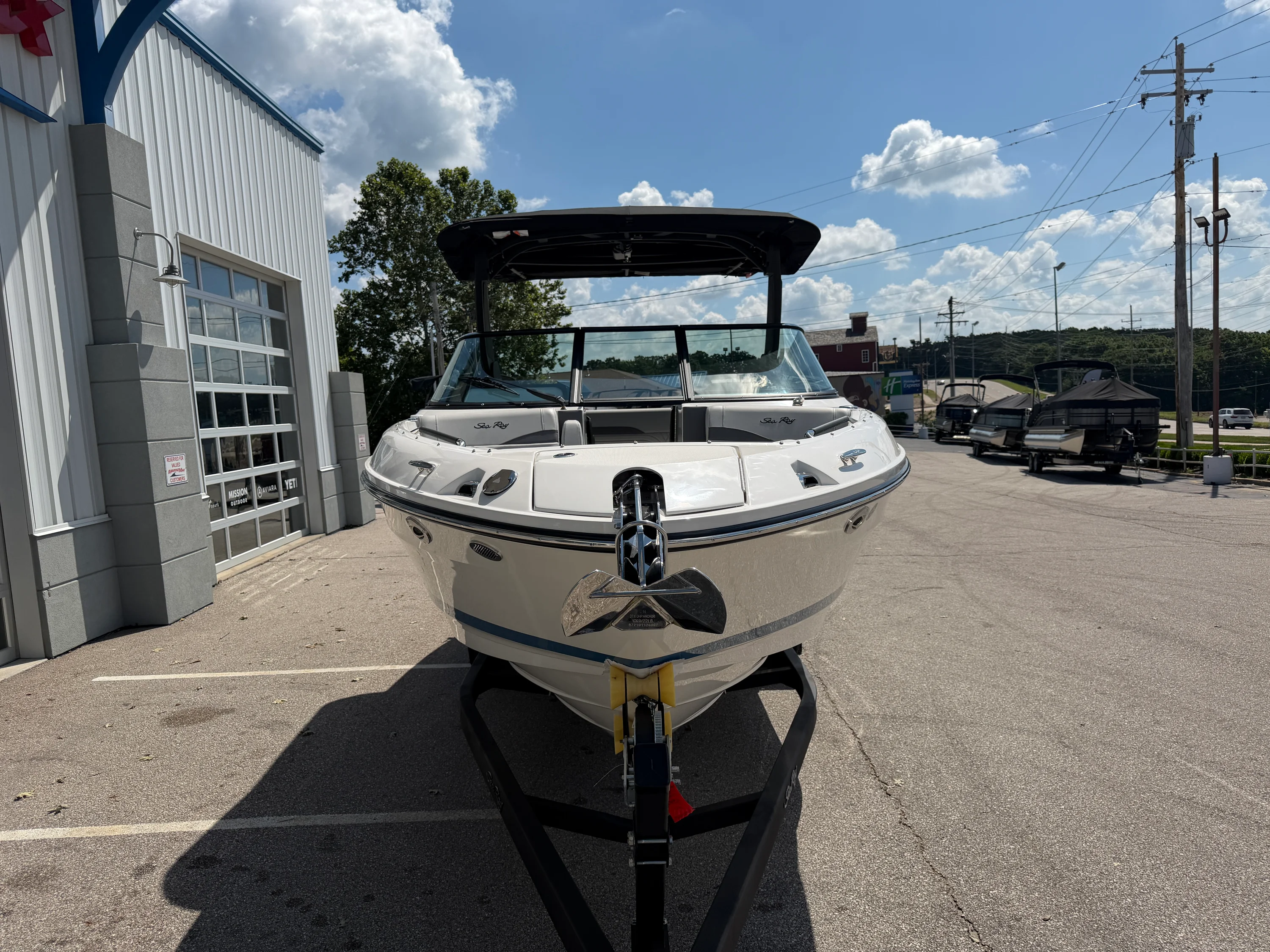 2026 Sea Ray SLX 260 Image Thumbnail #5