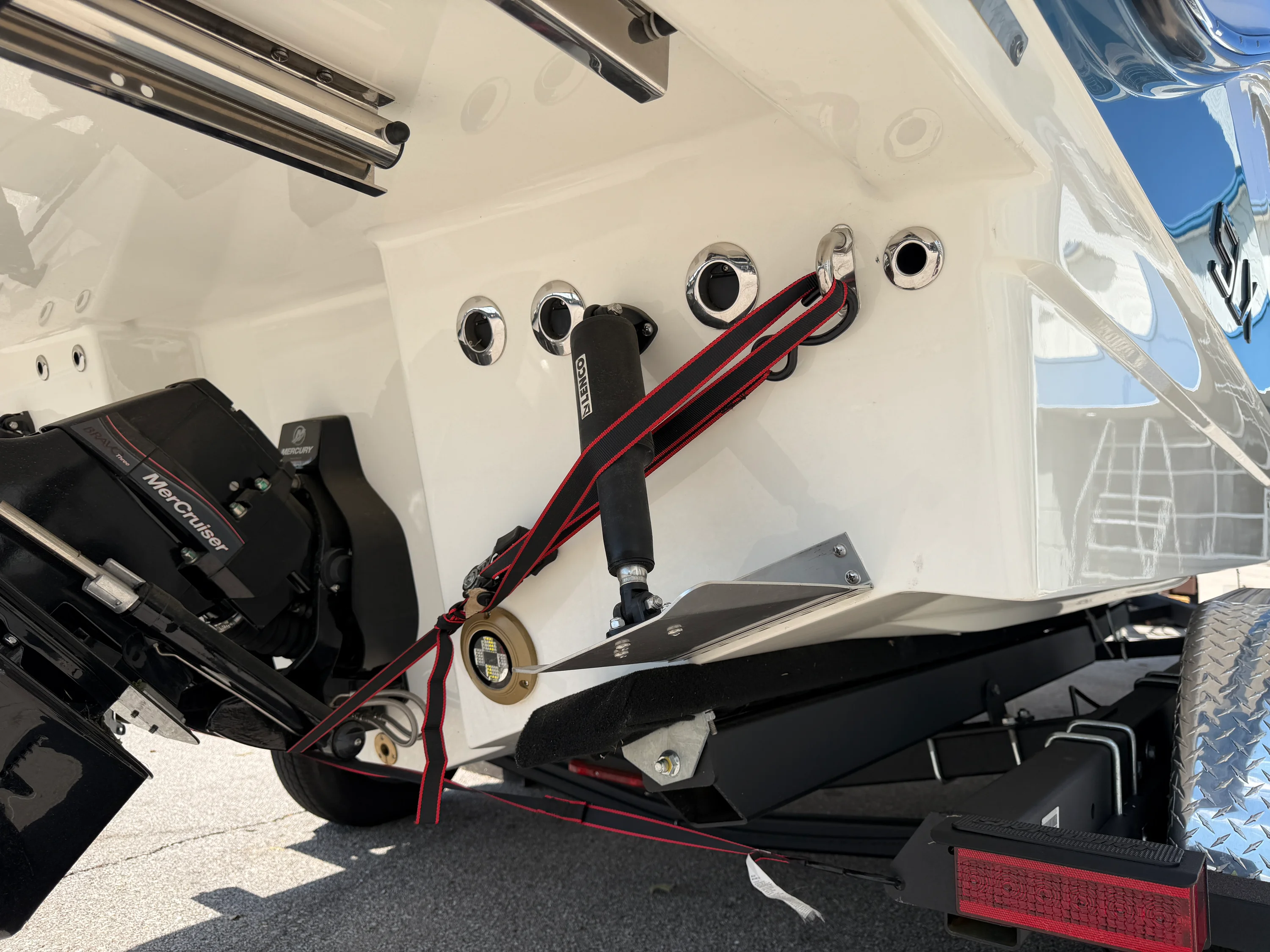 2026 Sea Ray SLX 260 Image Thumbnail #13