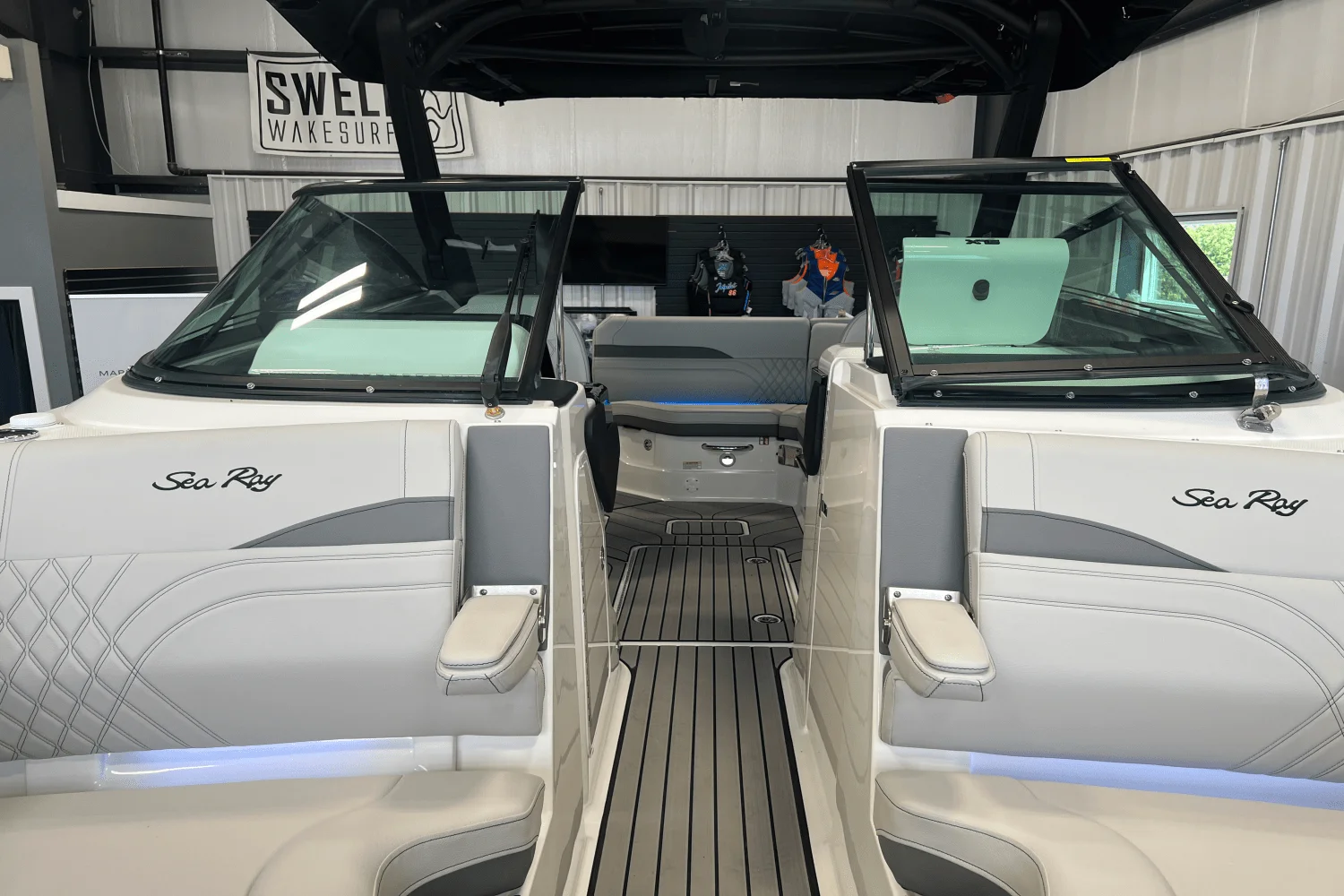 2026 Sea Ray SLX 260 Image Thumbnail #25