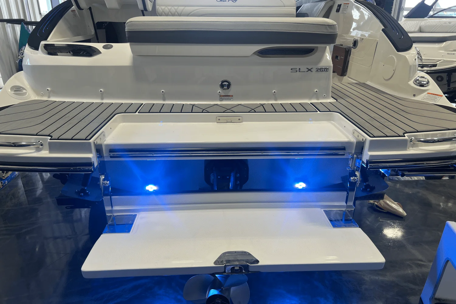 2026 Sea Ray SLX 260 Image Thumbnail #8