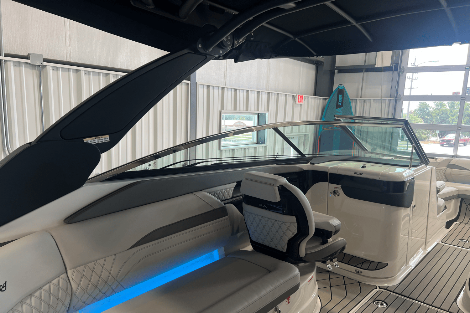 2026 Sea Ray SLX 260 Image Thumbnail #20