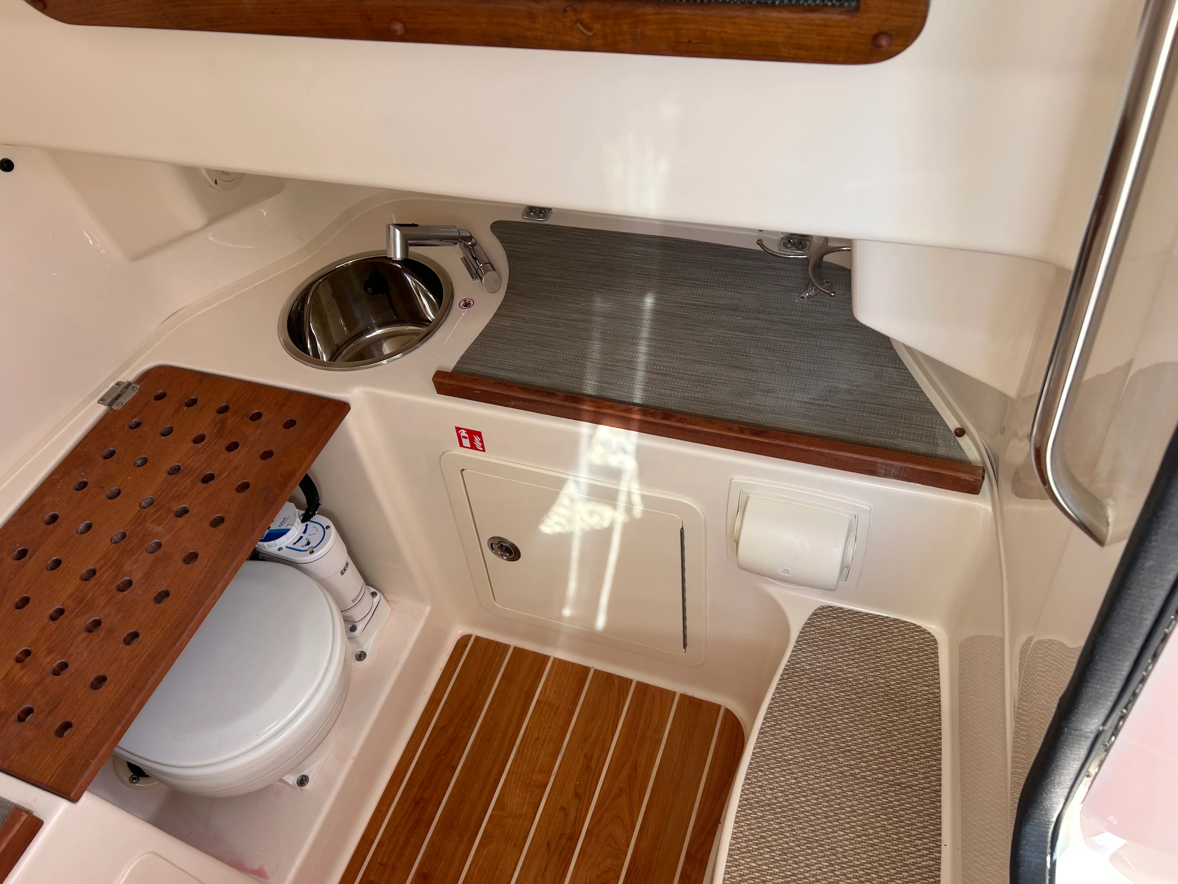 2026 Grady-White Canyon 306 Image Thumbnail #20