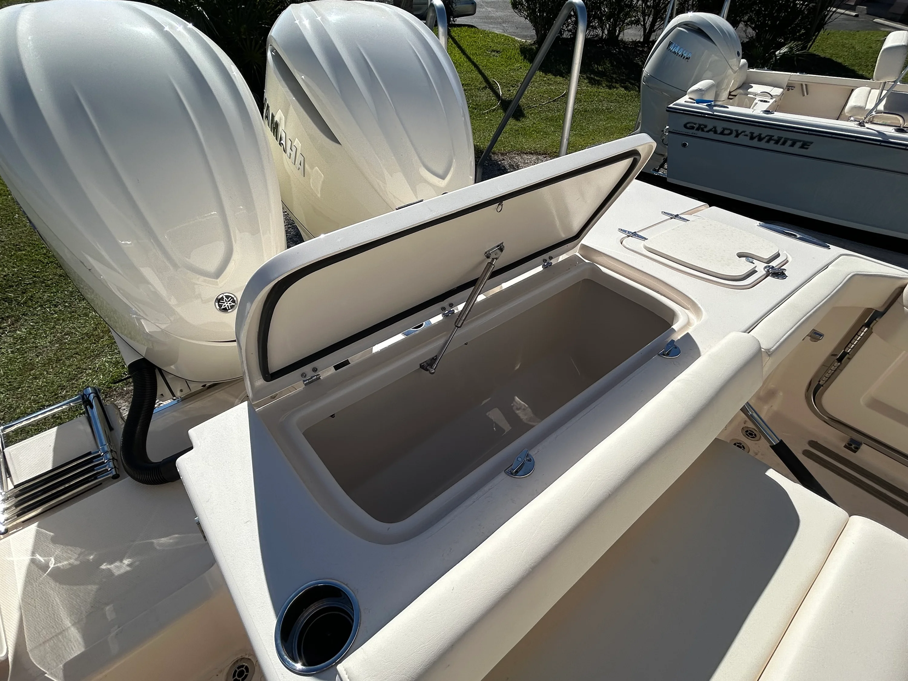 2026 Grady-White Freedom 285 Image Thumbnail #10