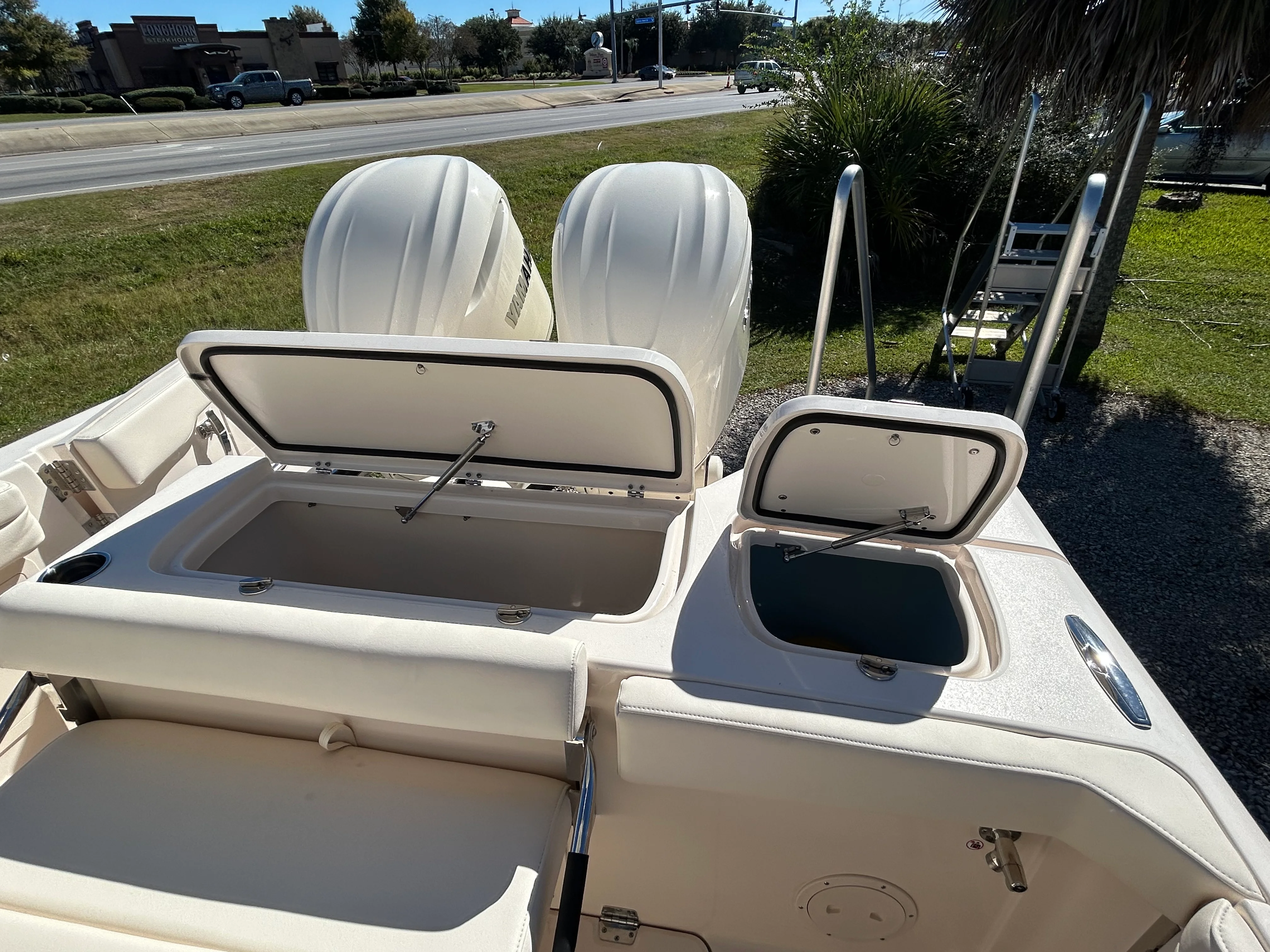 2026 Grady-White Freedom 285 Image Thumbnail #11